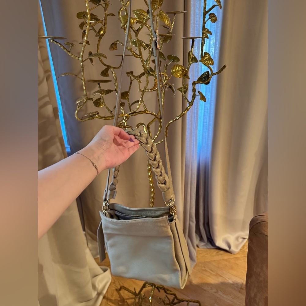 Cuir Veritable Tan Woven Leather Shoulder Bag with Braided Strap